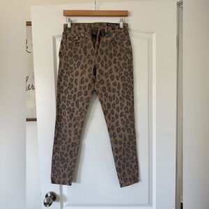 BLANKNYC - The Reade Crop Leopard Denim - Size 26